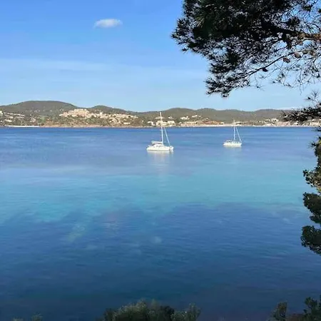 Maison Boulouris Avec Jardin, Bord De Mer Et Plage *