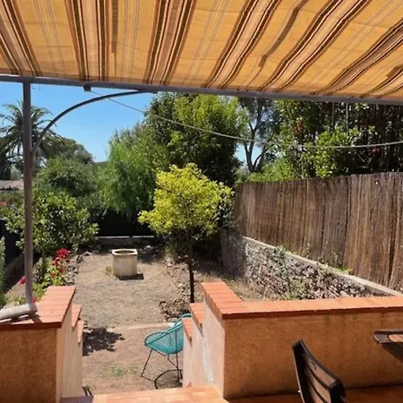 Maison Boulouris Avec Jardin, Bord De Mer Et Plage *