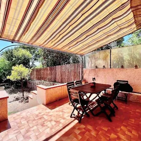 Holiday home Maison Boulouris Avec Jardin, Bord De Mer Et Plage